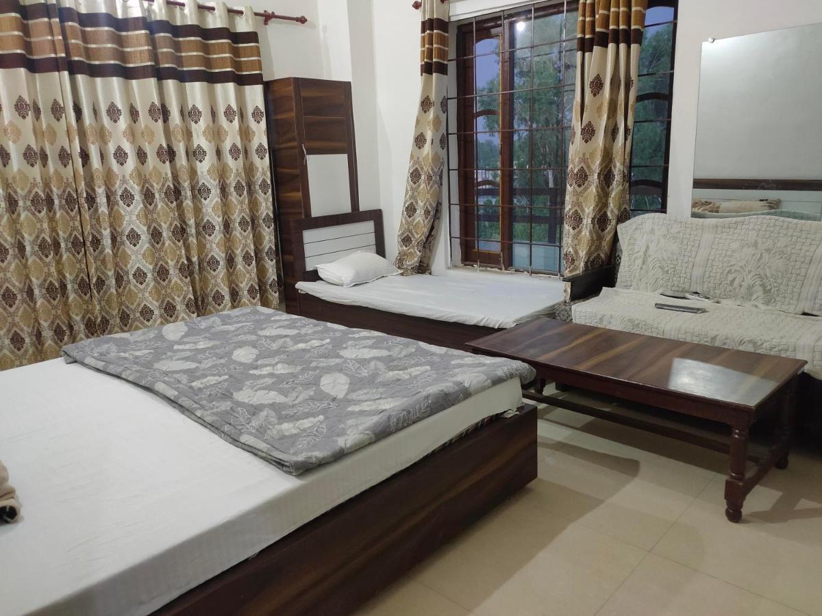 Arjun Guest House Pathankot Bagian luar foto