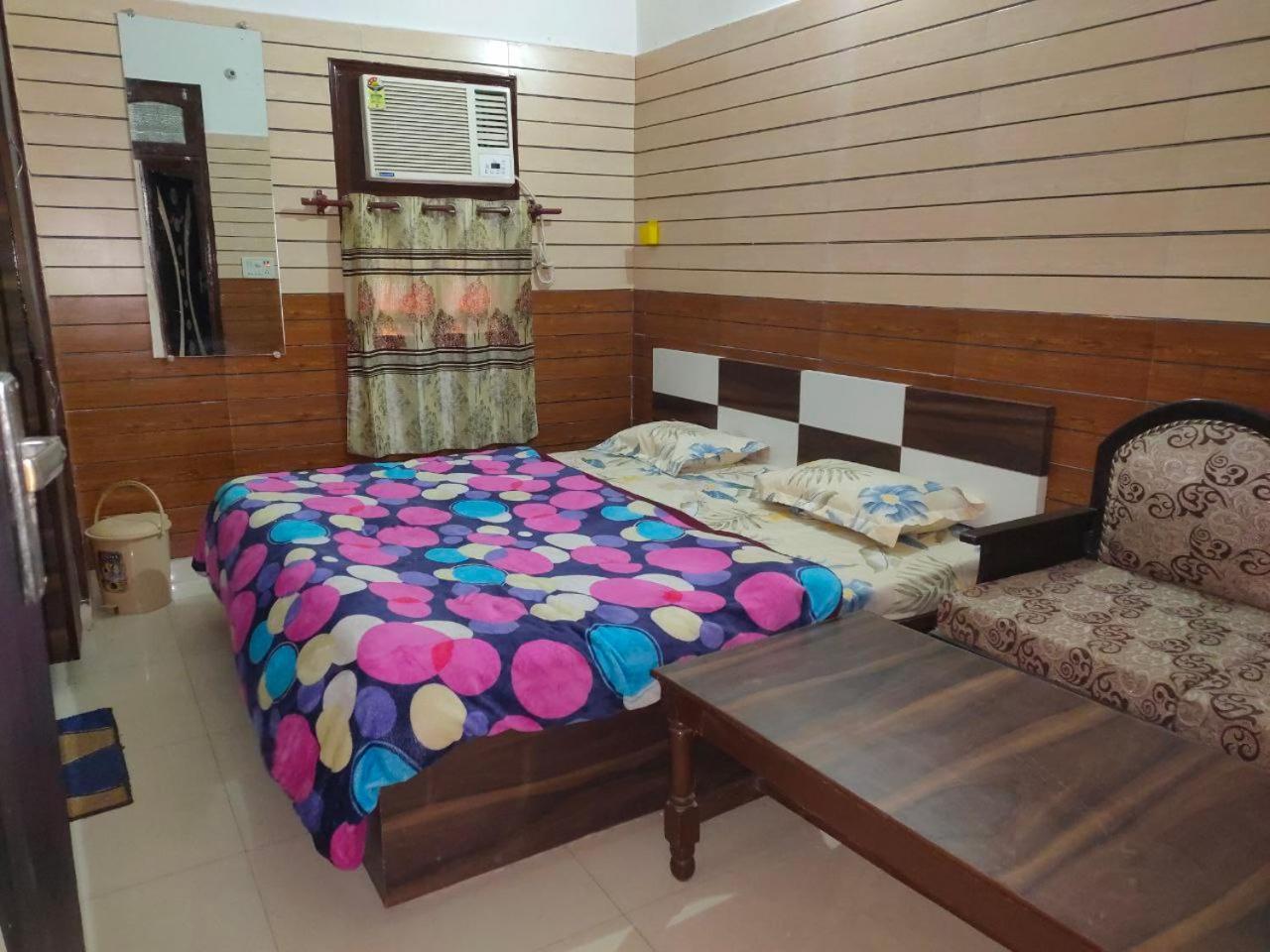 Arjun Guest House Pathankot Bagian luar foto