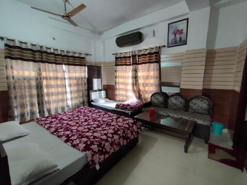 Arjun Guest House Pathankot Bagian luar foto