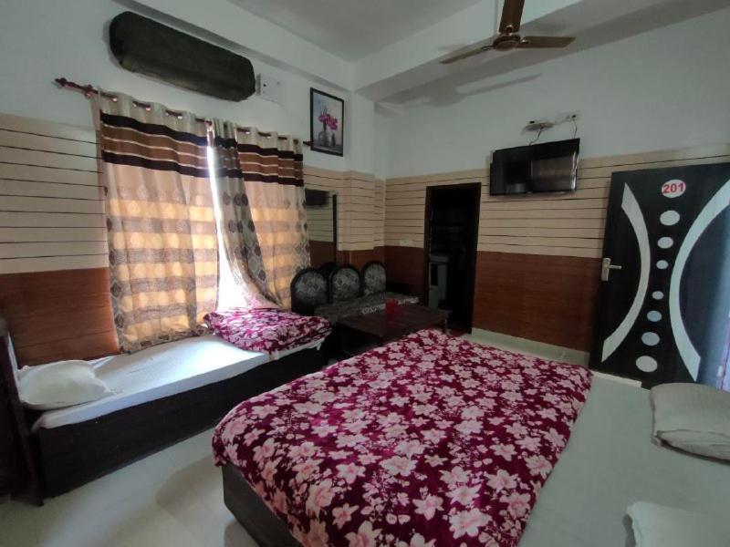 Arjun Guest House Pathankot Bagian luar foto