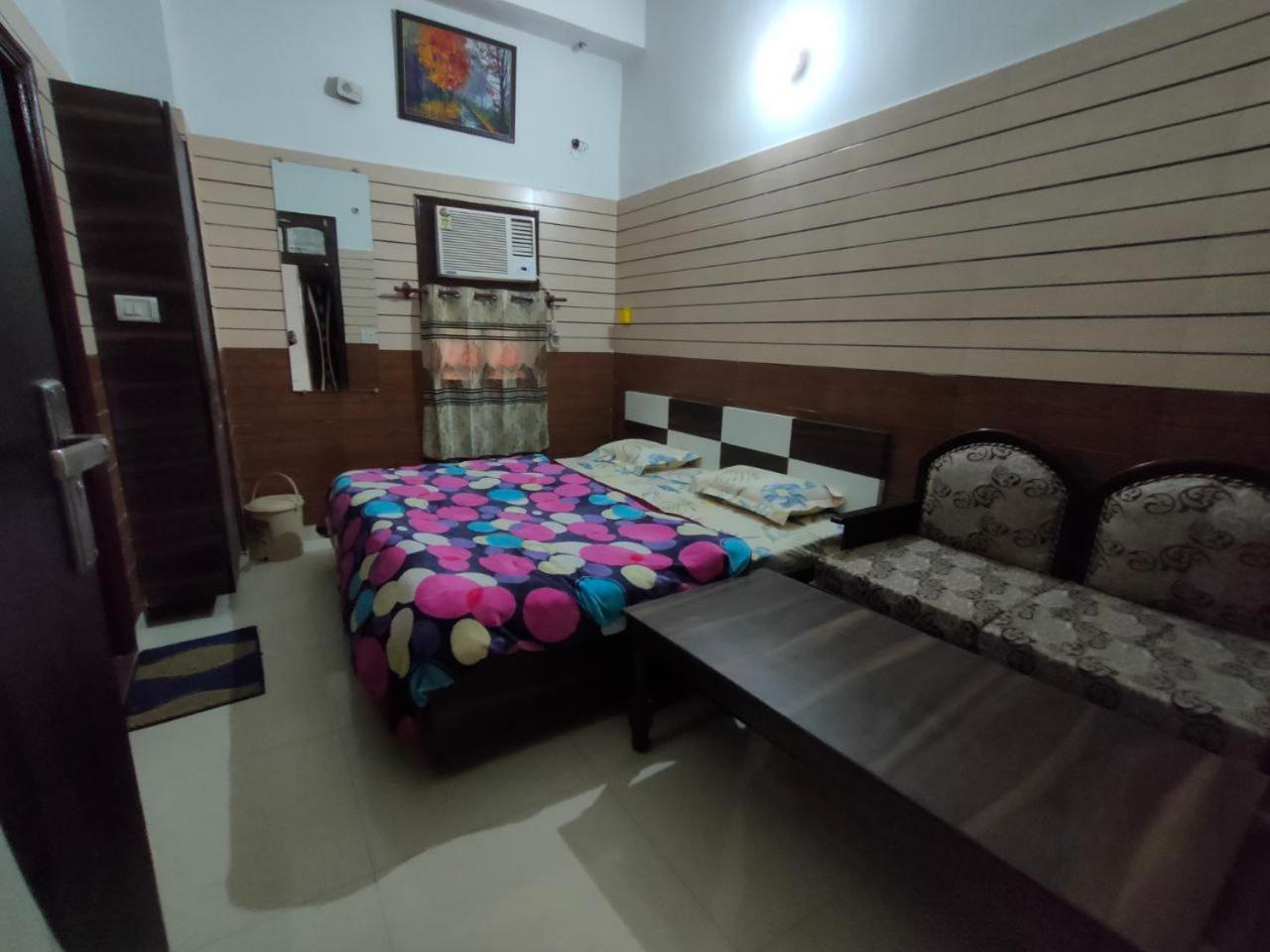 Arjun Guest House Pathankot Bagian luar foto