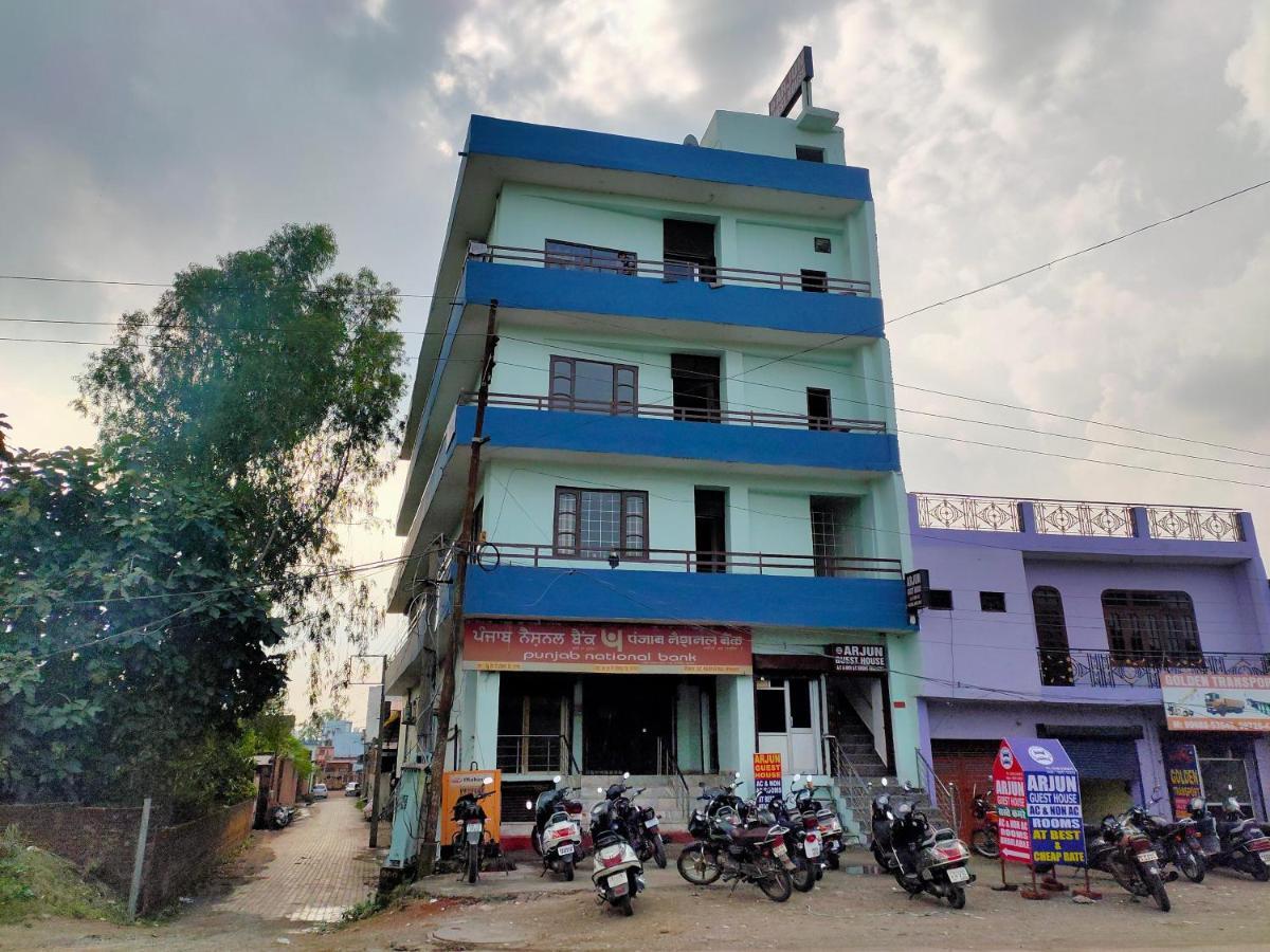 Arjun Guest House Pathankot Bagian luar foto