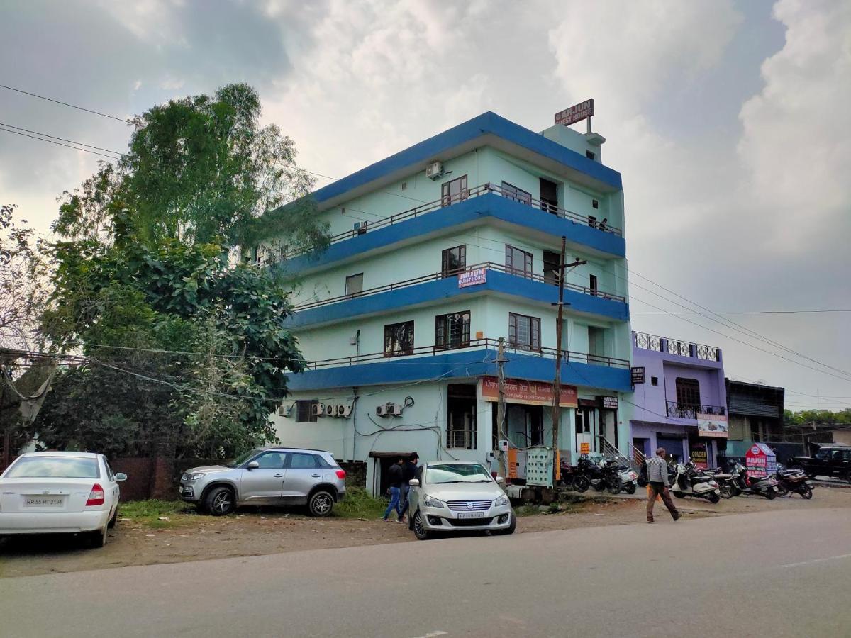 Arjun Guest House Pathankot Bagian luar foto