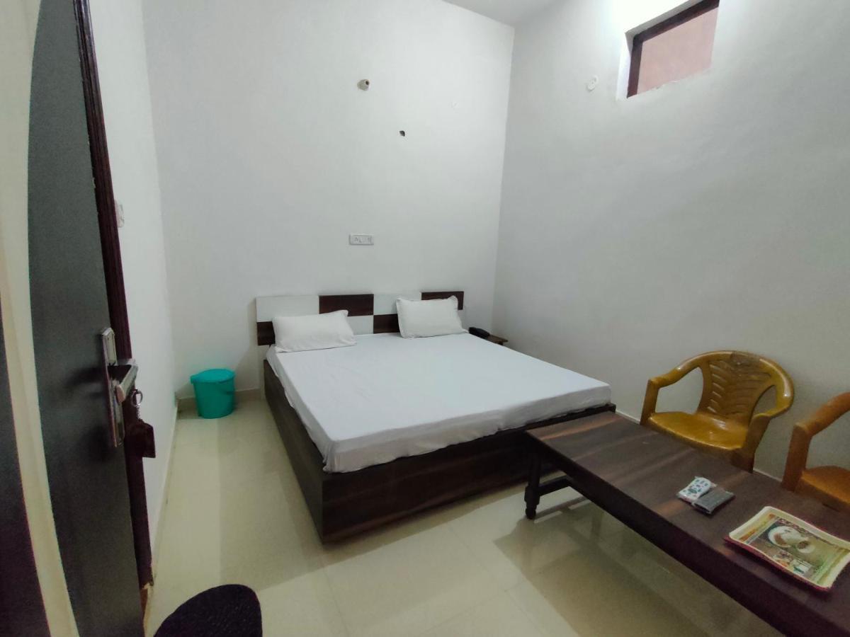 Arjun Guest House Pathankot Bagian luar foto