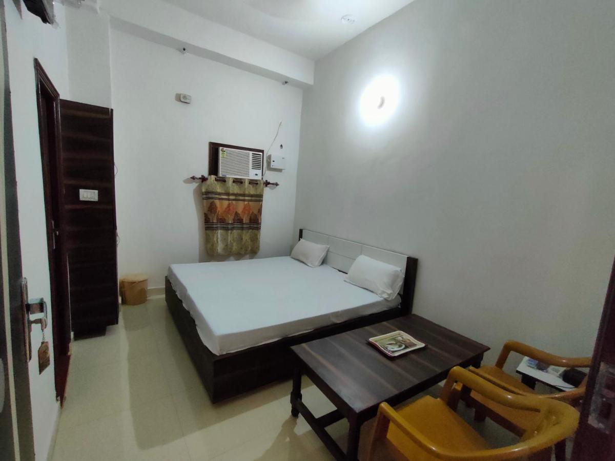 Arjun Guest House Pathankot Bagian luar foto